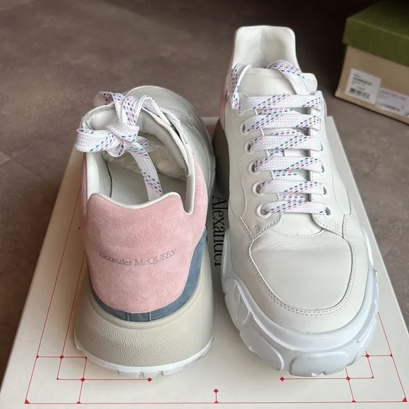 Alexander McQueen Sneaker - Picture 4 of 10